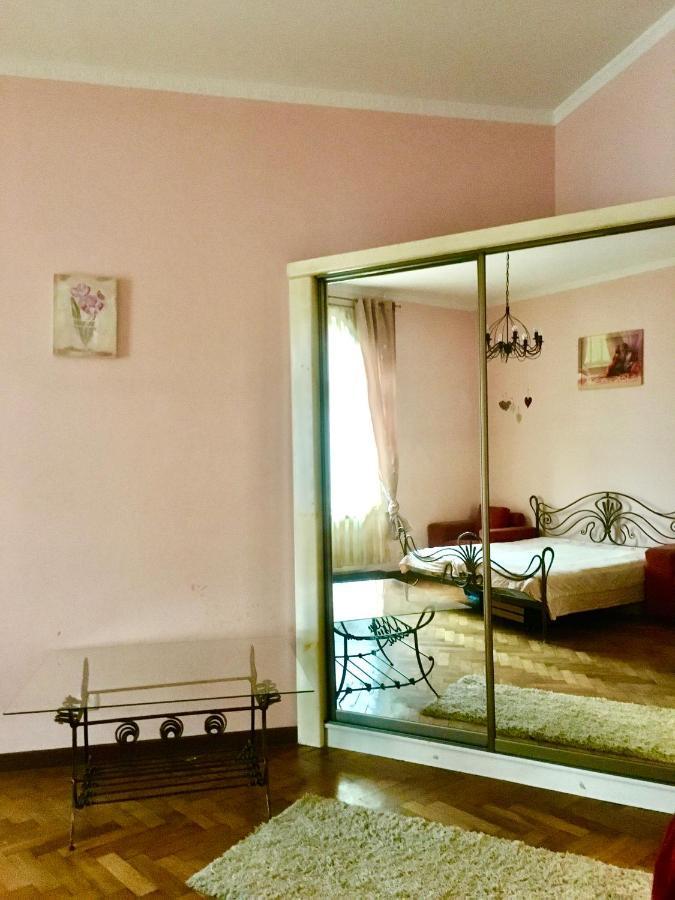 Lviv'S Prospekt Shevchenka Apartments Ngoại thất bức ảnh